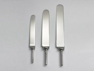 Oval-Parallel-Blades Chimo